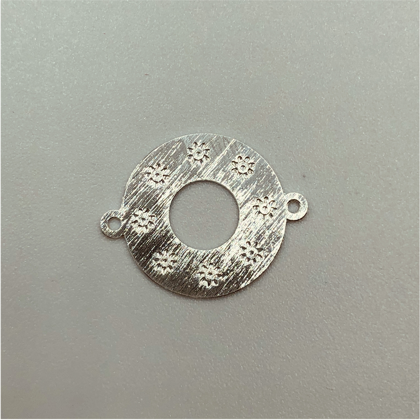 FP217 18 mm conector flores estampadas Figura Baño Plata Figuras Bañadas en Oro y Plata hecho de Bronce Bañado en Plata 50 ml