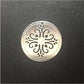 FP223 Figura Calada 25 mm Mandala Liz Figura Baño Plata Figuras Bañadas en Oro y Plata hecho de Bronce Bañado en Plata 50 ml