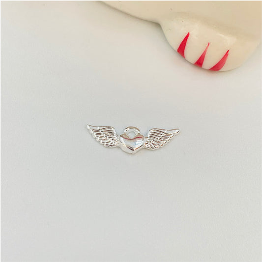 FP420 Colgante Alitas Corazón 5x20 mm Figura Baño Plata Figuras Bañadas en Oro y Plata hecho de Bronce Bañado en Plata 50 ml