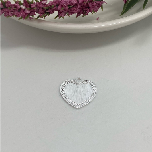 FP609 Corazón con borde puntos 15 mm Lijado Figura Baño Plata Figuras Bañadas en Oro y Plata hecho de Bronce Bañado en Plata 50 ml