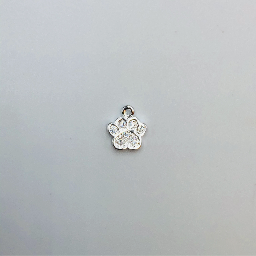 FP650 Colgante Patita de Perro con Circones 10 mm Figura Baño Plata Figuras Bañadas en Oro y Plata hecho de Bronce Bañado en Plata 50 ml