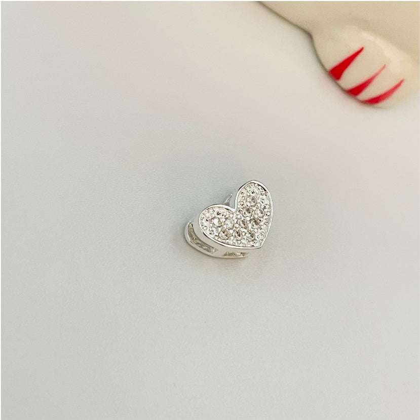 FP823 Colgante Corazón con circones para pasar 10x7 mm Figura Baño Plata Figuras Bañadas en Oro y Plata hecho de Bronce Bañado en Plata 50 ml