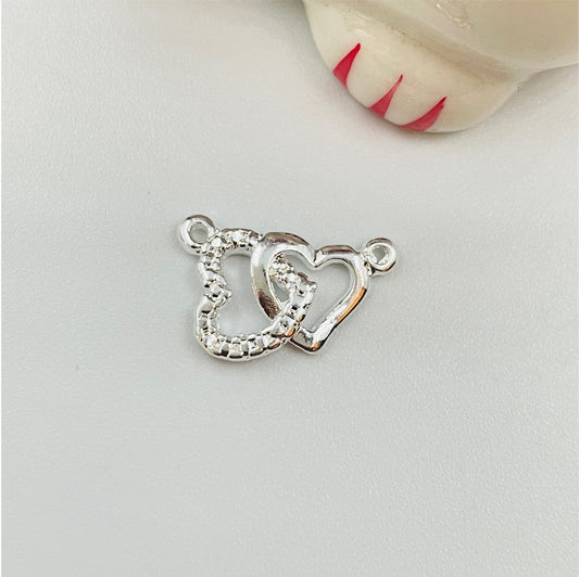 FP844 Colgante Corazones Entrelazados 10x15 mm incluye argollitas Figura Baño Plata Figuras Bañadas en Oro y Plata hecho de Bronce Bañado en Plata 50 ml Joyas Bañadas en Plata