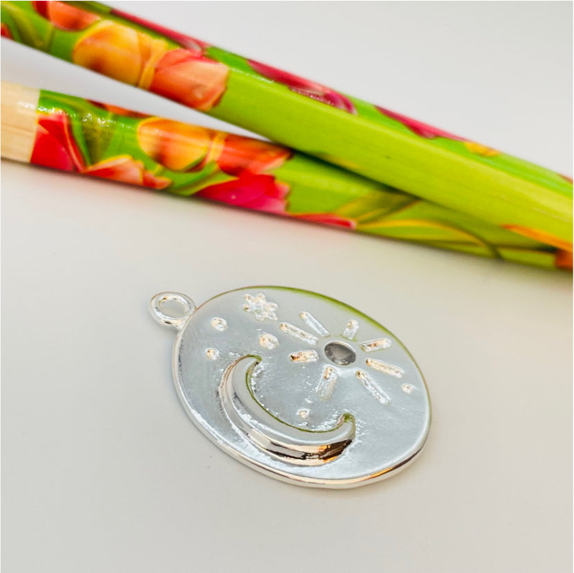 FP854 Colgante medalla Luna y Sol con 1 circón 25 mm más argollita Figura Baño Plata Figuras Bañadas en Oro y Plata hecho de Bronce Bañado en Plata 50 ml Joyas Bañadas en Plata