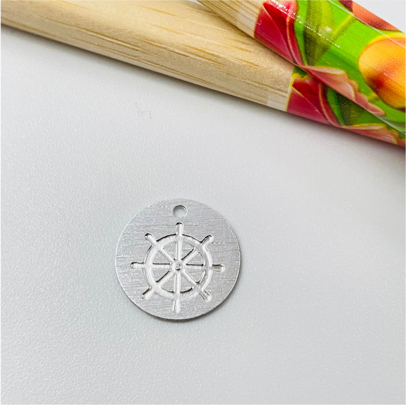 FP875 Colgante Medalla Timón Colección Verano 12 mm Figura Baño Plata Figuras Bañadas en Oro y Plata hecho de Bronce Bañado en Plata 50 ml Joyas Bañadas en Plata