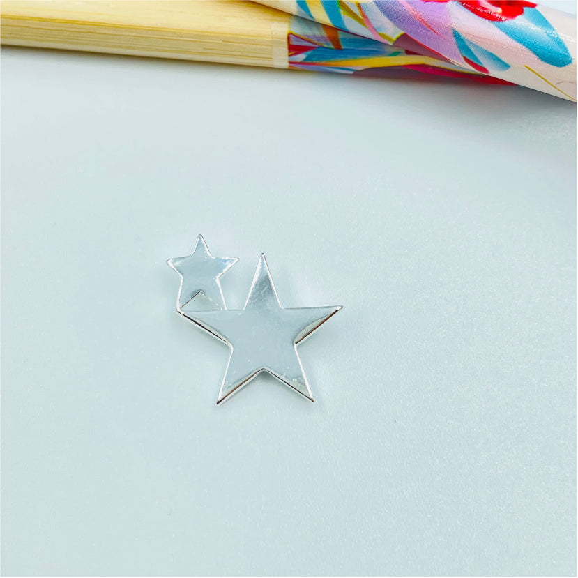 FP880 Colgante Doble Estrella Mediana y Chica 15x15 mm argollitas traseras para pasar Figura Baño Plata Figuras Bañadas en Oro y Plata hecho de Bronce Bañado en Plata 50 ml Joyas Bañadas en Plata