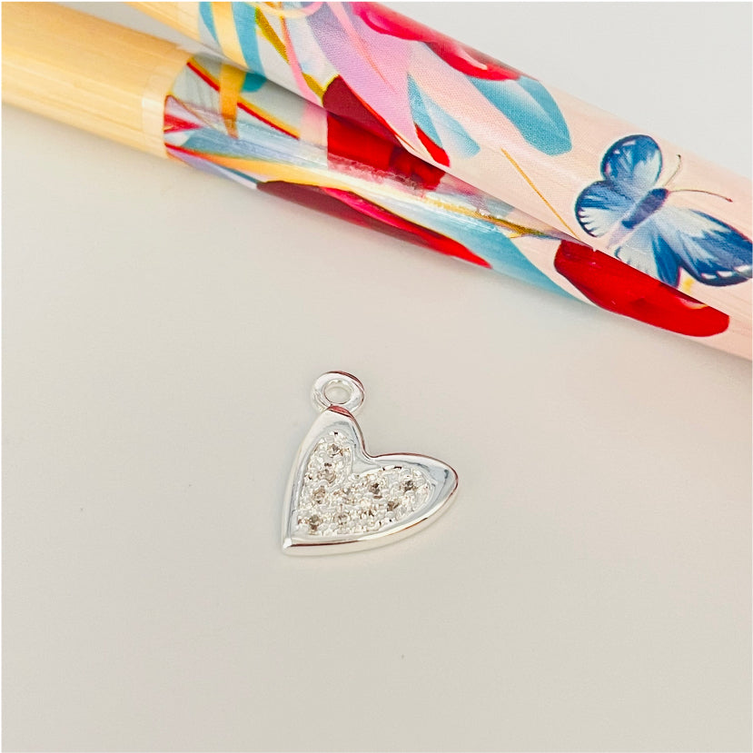FP896 Colgante Corazón Puntudo con circones 100 más argollita Figura Baño Plata Figuras Bañadas en Oro y Plata hecho de Bronce Bañado en Plata 50 ml Joyas Bañadas en Plata