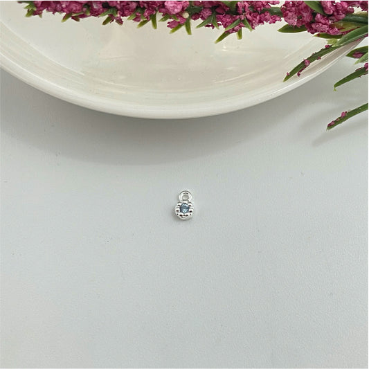 FP980 Colgante Punto de Luz Mini Flor Circón Aguamarina Diá. 4 mm Espesor 2 mm Más argollita Figura Baño Plata Figuras Bañadas hecho de Bronce Bañado en Plata 50 ml Joyas Bañadas en Plata