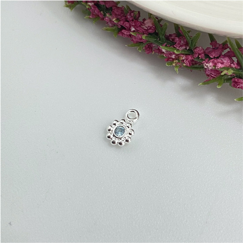 FP982 Colgante Punto de Luz Circón Aguamarina borde con puntitos 5 mm más argollita Figura Baño Plata Figuras Bañadas hecho de Bronce Bañado en Plata 50 ml Joyas Bañadas en Plata