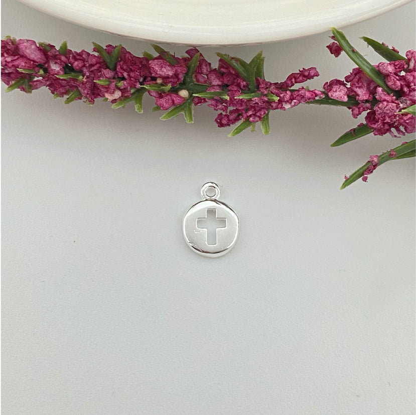 FP990 Colgante Mini Medalla con Cruz Calada 8 mm más argollita Espesor 1.8 mm Figura Baño Plata Figuras Bañadas hecho de Bronce Bañado en Plata 50 ml Joyas Bañadas en Plata