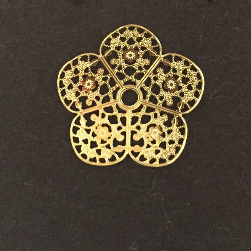 FO129 Mandala Flor 28 mm Figura Baño Oro Figuras Bañadas en Oro y Plata hecho de Bronce Bañado en Oro 18K