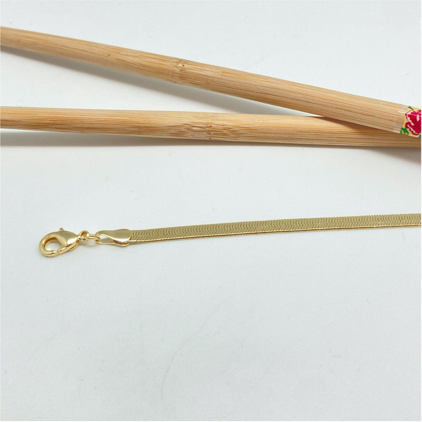 PO07 Pulsera Cinta ancho 4 mm Largo 17.5 cm más extensor de 5 cm Pulsera Baño Oro Accesorios Varios hecho de Bronce Bañado en Oro 18K Joyas Bañadas en Oro