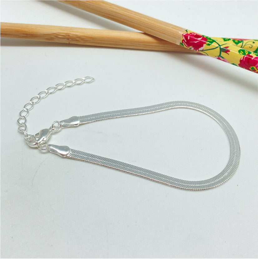 PP07 Pulsera Cinta ancho 4 mm Largo 17.5 cm más extensor de 5 cm Pulsera Baño Plata Accesorios Varios hecho de Bronce Bañado en Plata 50 ml Joyas Bañadas en Plata