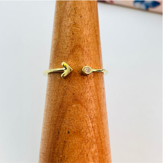 WO20 Anillo Flecha y Mini Circón Anillo Baño Oro Anillos Bañados en Oro y Plata hecho de Bronce Bañado en Oro 18K Joyas Bañadas en Oro