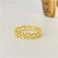 WO36 Anillo Corazones Calados Borde liso y borde reticulado y circones Ancho 5 mm Anillo Baño Oro Anillos Bañados en Oro y Plata hecho de Bronce Bañado en Oro 18K Joyas Bañadas en Oro