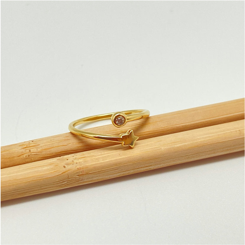 WO49 Anillo Ajustable Estrella 5 mm y Punto de Luz 3.5 mm en puntas Ancho Argolla 1.5 mm Anillo Baño Oro Anillos Bañados hecho de Bronce Bañado en Oro 18K Joyas Bañadas en Oro