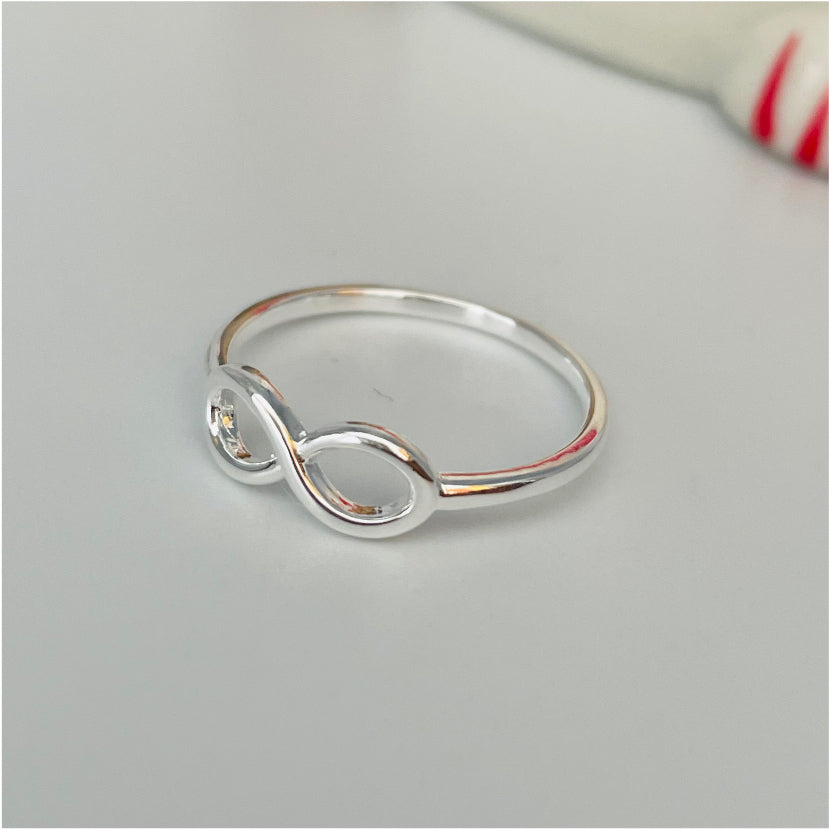 WP34 Anillo Infinito Calado de 12x5 mm Ancho Argolla 1.5 mm Anillo Baño Plata Anillos Bañados en Oro y Plata hecho de Bronce Bañado en Plata 50 ml Joyas Bañadas en Plata
