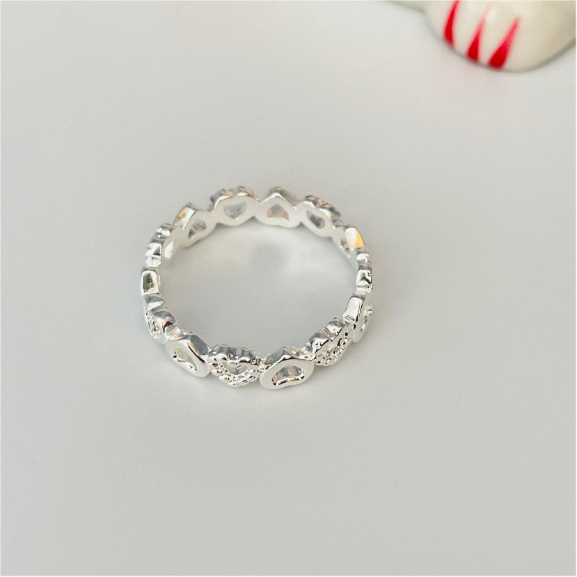 WP36 Anillo Corazones Calados Borde liso y borde reticulado y circones Ancho 5 mm Anillo Baño Plata Anillos Bañados en Oro y Plata hecho de Bronce Bañado en Plata 50 ml Joyas Bañadas en Plata