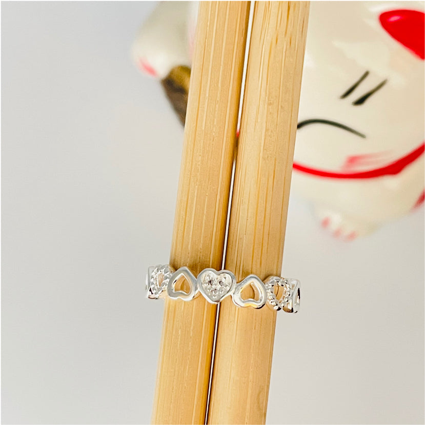 WP36 Anillo Corazones Calados Borde liso y borde reticulado y circones Ancho 5 mm Anillo Baño Plata Anillos Bañados en Oro y Plata hecho de Bronce Bañado en Plata 50 ml Joyas Bañadas en Plata