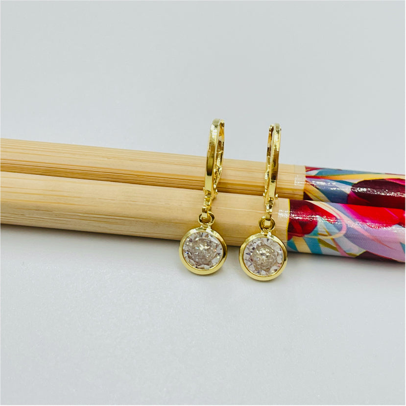 XO103 Argolla c Circón Redondo Aro Baño Oro Aros Bañados hecho de Bronce Bañado en Oro 18K Joyas Bañadas en Oro