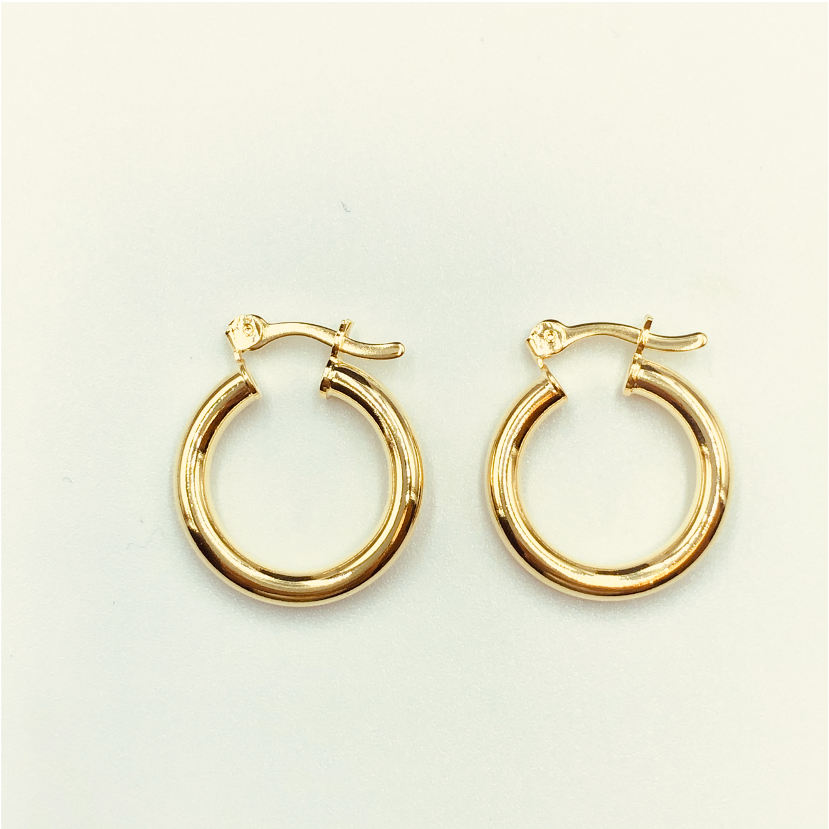 XO125 Aro Argolla Tubo con Gancho Pequeño 20x3 mm Aro Baño Oro Aros Bañados hecho de Bronce Bañado en Oro 18K Joyas Bañadas en Oro