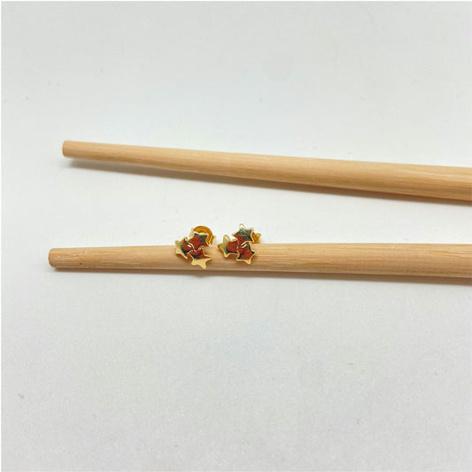 XO239 Aro 3 Estrellitas 9x9 mm Aro Baño Oro Aros Bañados hecho de Bronce Bañado en Oro 18K Joyas Bañadas en Oro