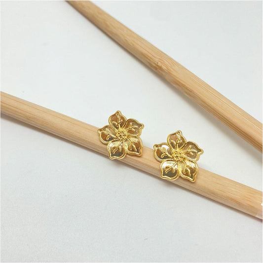 XO270 Aro Flor 5 Pétalos con borde 16 mm Aro Baño Oro Aros Bañados hecho de Bronce Bañado en Oro 18K Joyas Bañadas en Oro