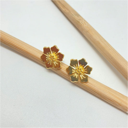 XO271 Aro Flor 5 pétalos 15 mm Aro Baño Oro Aros Bañados hecho de Bronce Bañado en Oro 18K Joyas Bañadas en Oro