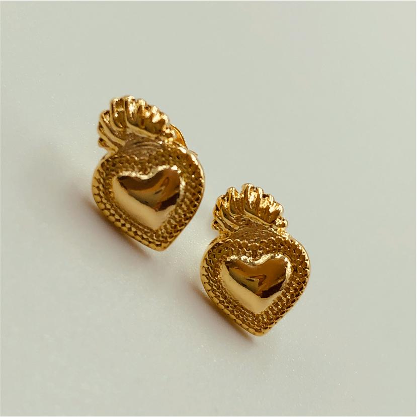 XO53 Aro Detente Sagrado Corazón 14x9 mm Aro Baño Oro Aros Bañados en Oro y Plata hecho de Bronce Bañado en Oro 18K Joyas Bañadas en Oro