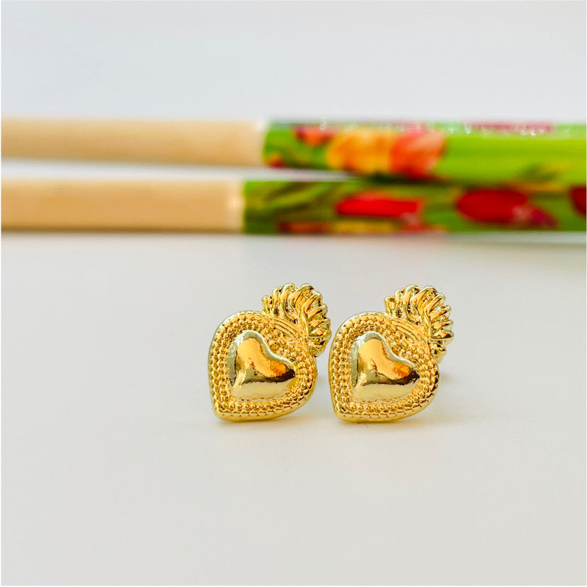 XO53 Aro Detente Sagrado Corazón 14x9 mm Aro Baño Oro Aros Bañados en Oro y Plata hecho de Bronce Bañado en Oro 18K Joyas Bañadas en Oro