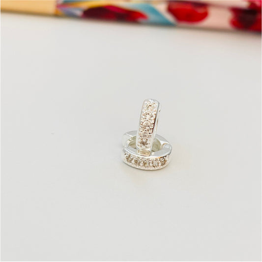 XP206 Aro Argolla a Presión 8x3 mm con Circones Aro Baño Plata Aros Bañados en Oro y Plata hecho de Bronce Bañado en Plata 50 ml Joyas Bañadas en Plata