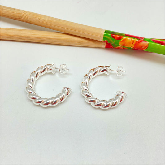XP224 Aro Argolla trenzada 25 mm delgada Espesor 4 mm Aro Baño Plata Aros Bañados hecho de Bronce Bañado en Plata 50 ml Joyas Bañadas en Plata