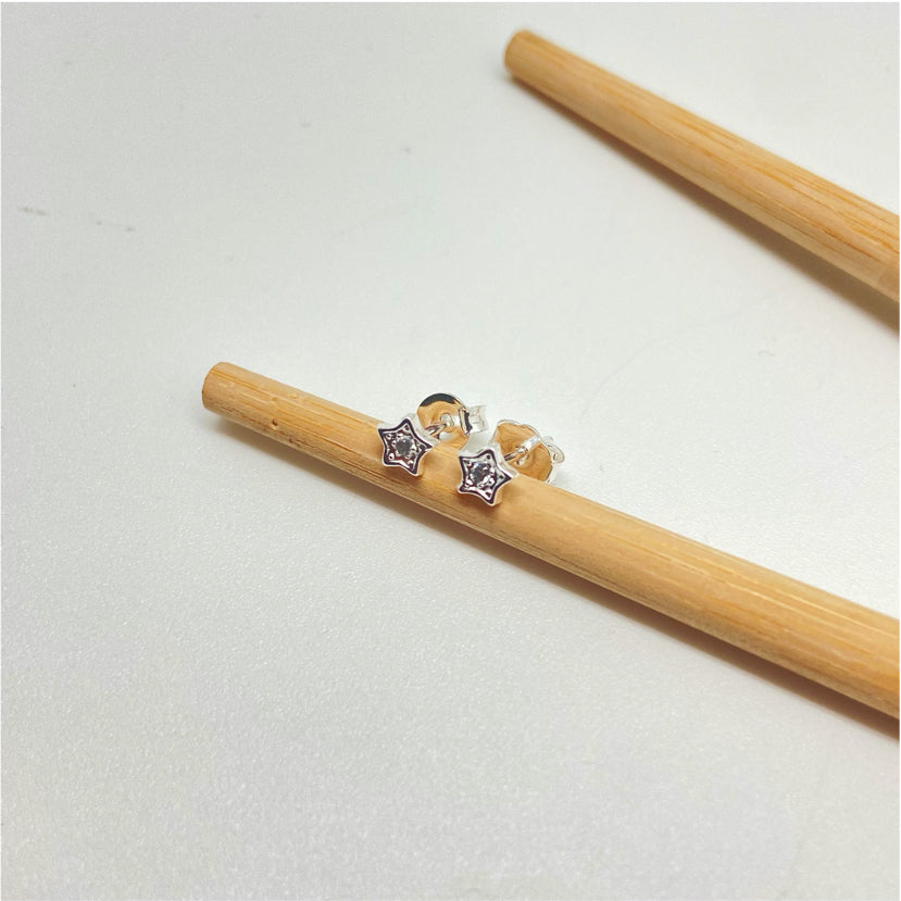 XP231 Aro Mini Estrella con 1 circón en el centro 4 mm Aro Baño Plata Aros Bañados hecho de Bronce Bañado en Plata 50 ml Joyas Bañadas en Plata