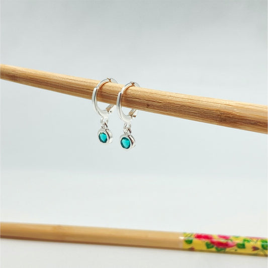 XP236 Aro Argollita con Punto de Luz Color Verde Turmalina Argolla 12 mm Colgante 4 mm Aro Baño Plata Aros Bañados hecho de Bronce Bañado en Plata 50 ml Joyas Bañadas en Plata
