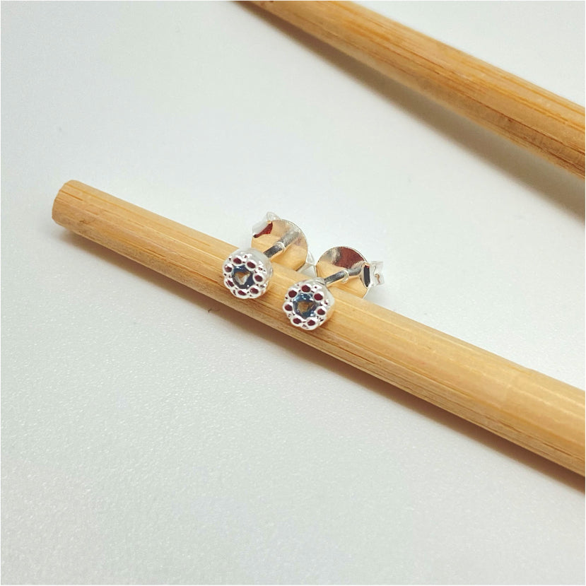 XP258 Aro Punto de Luz Mini Flor Circón Aguamarina Diá. 4 mm Espesor 2 mm Aro Baño Plata Aros Bañados hecho de Bronce Bañado en Plata 50 ml Joyas Bañadas en Plata