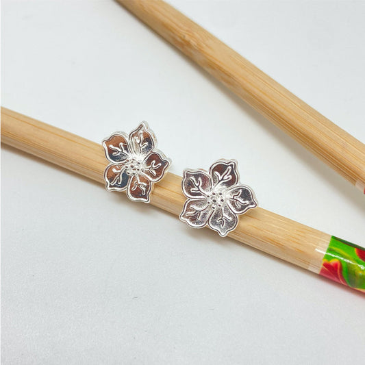 XP270 Aro Flor 5 Pétalos con borde 16 mm Aro Baño Plata Aros Bañados hecho de Bronce Bañado en Plata 50 ml Joyas Bañadas en Plata