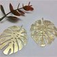 FO315 Figura Calada Monstera XL Figura Baño Oro Figuras Bañadas en Oro y Plata hecho de Bronce Bañado en Oro 18K