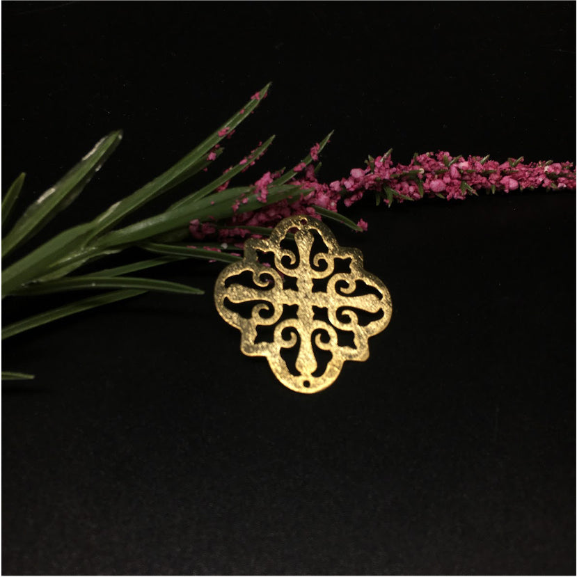 FO321 35 mm P Figura Baño Oro Figuras Bañadas en Oro y Plata hecho de Bronce Bañado en Oro 18K