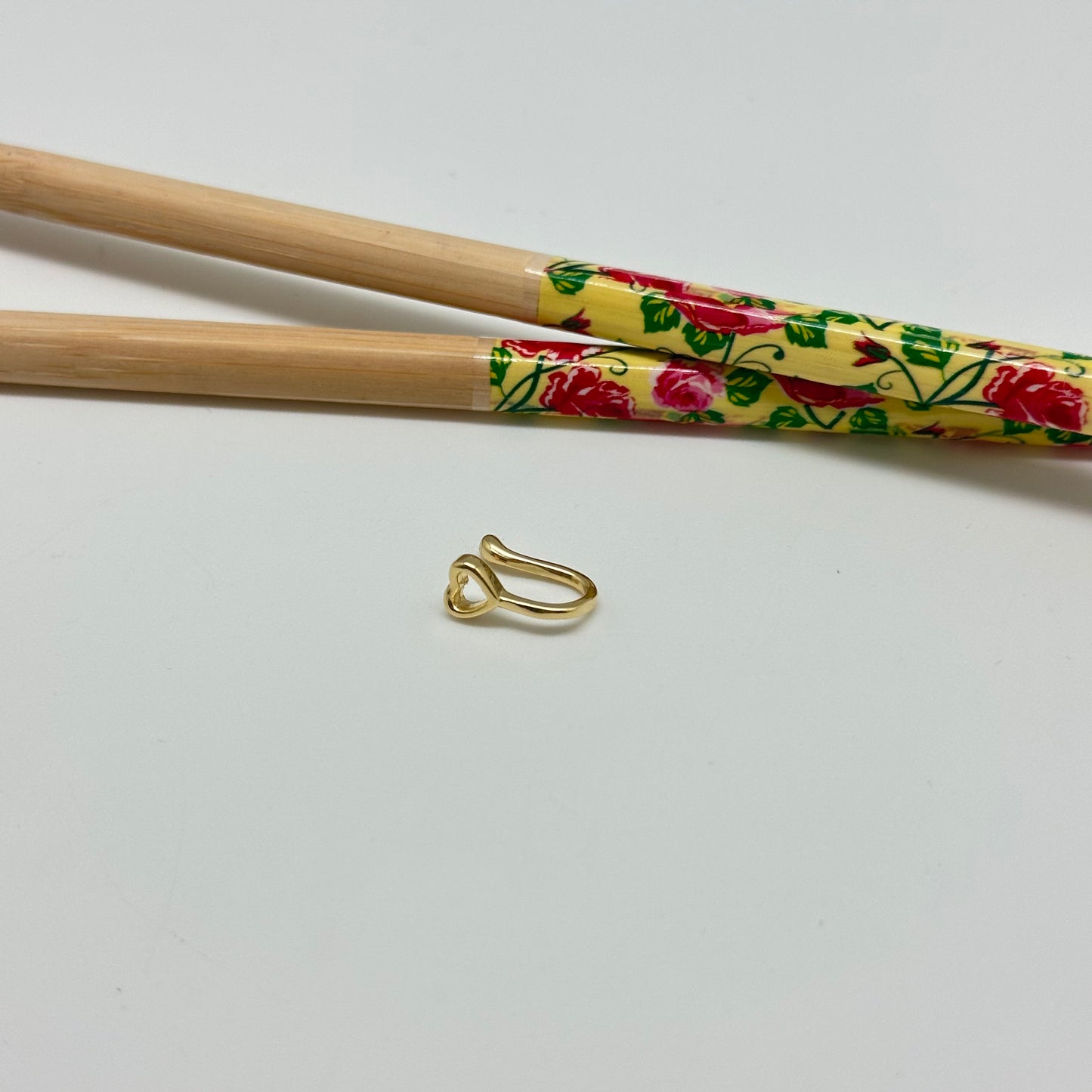 XO321 Cuff Corazon Calado 5 mm Aro Baño Oro