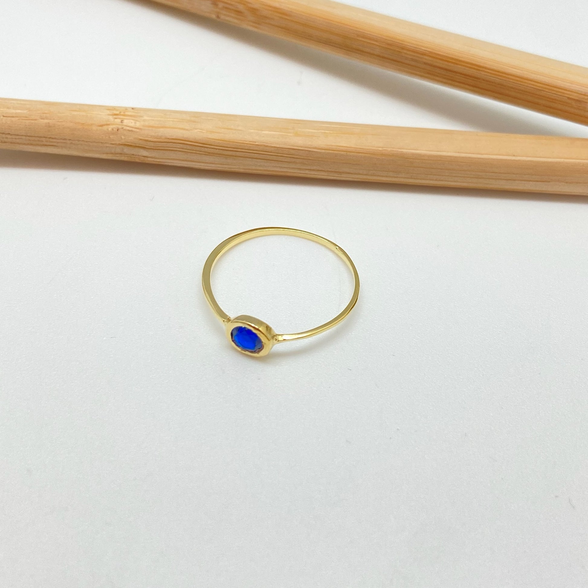 WO59 Anillo solitario circon zafiro 6 mm argolla 1 mm espesor Anillo Baño Oro Anillos Bañados hecho de Bronce Bañado en Oro 18K Joyas Bañadas en Oro