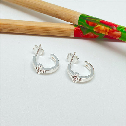 XP288 Aro Argolla con cruz con circones 14 x 2 mm ancho Cruz 5 mm con 6 micro circones Aro Baño Plata Aros Bañados hecho de Bronce Bañado en Plata 50 ml Joyas Bañadas en Plata