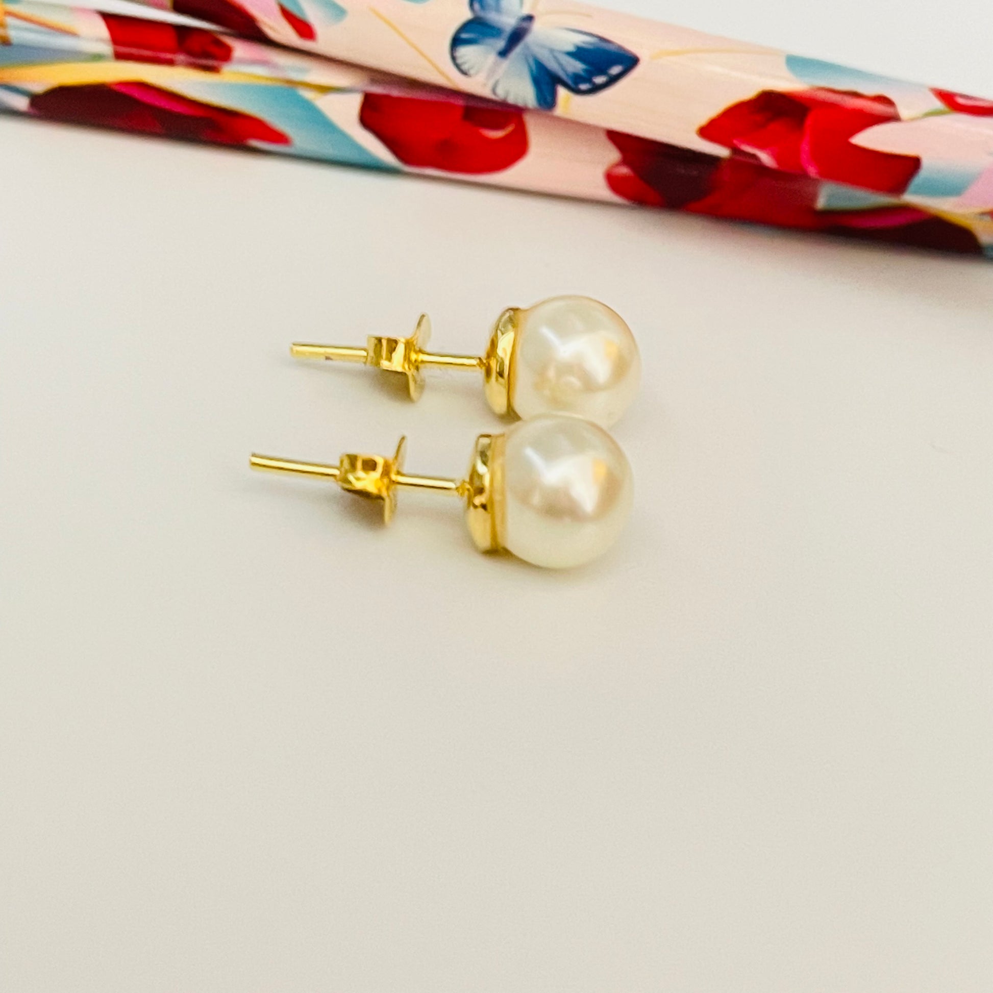 XO212 Aro Perla con Base diá. 8 mm Aro Baño Oro Aros Bañados en Oro y Plata hecho de Bronce Bañado en Oro 18K Joyas Bañadas en Oro