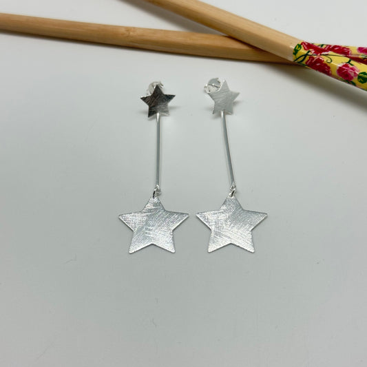 XP312 Aro base estrella y palito con colgante estrella base 12 mm palito 35 mm estrella colgante 22 mm Largo total 65 mm Aro Baño Plata Aros Bañados hecho de Bronce Bañado en Plata 50 ml Joyas Bañadas en Plata