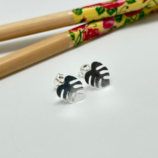 XP313 Aro Monstera 12 x 10 mm Aro Baño Plata Aros Bañados hecho de Bronce Bañado en Plata 50 ml Joyas Bañadas en Plata