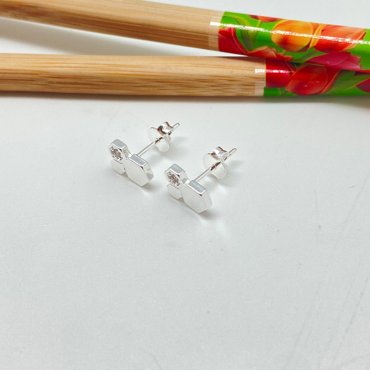 XP247 Aro Rombos y Circón 7x10 mm Aro Baño Plata