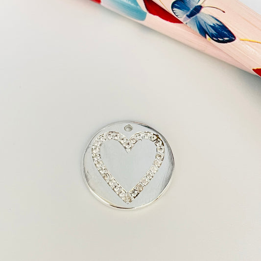 FP905 Colgante Redondo Corazón con Circones 15 mm Figura Baño Plata