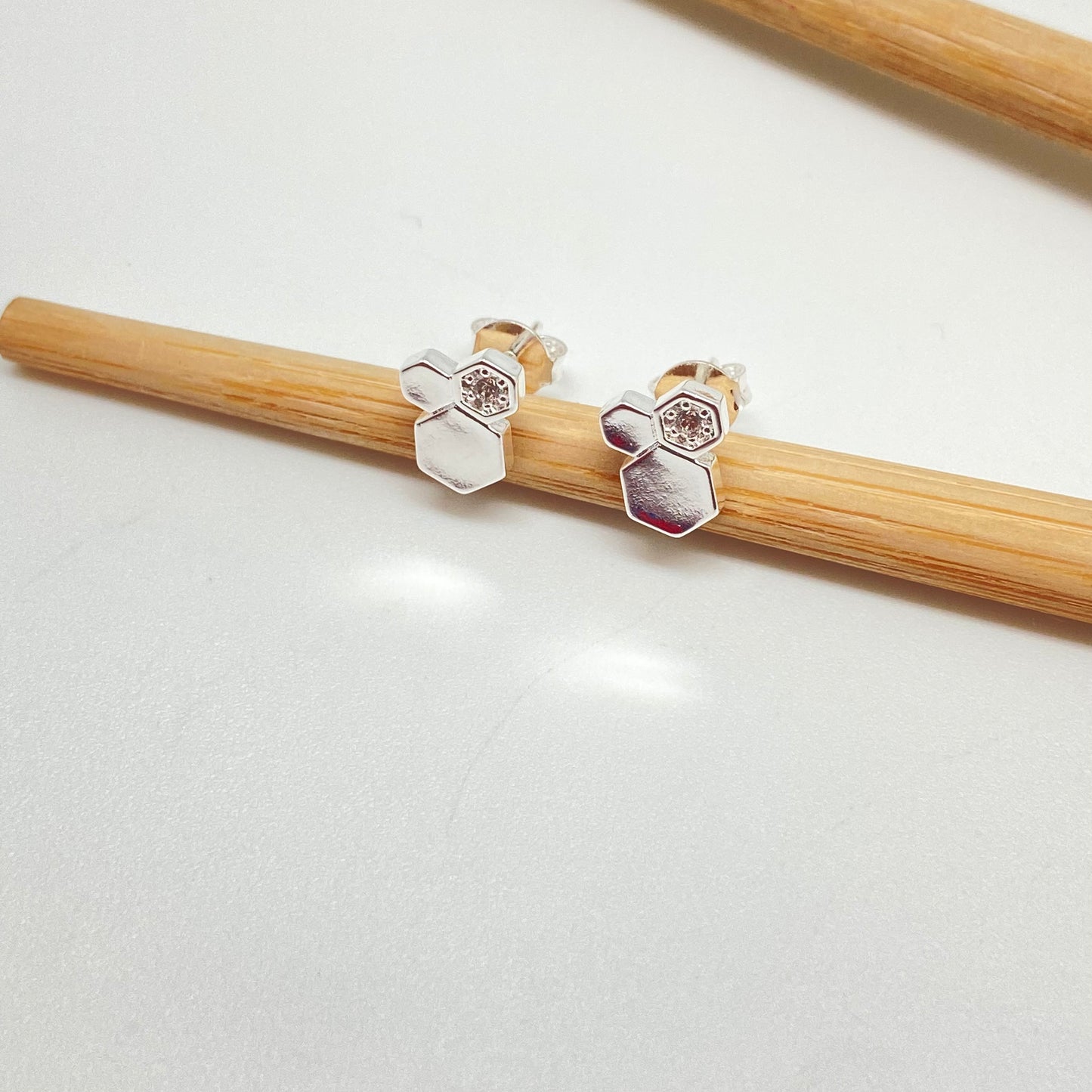 XP247 Aro Rombos y Circón 7x10 mm Aro Baño Plata