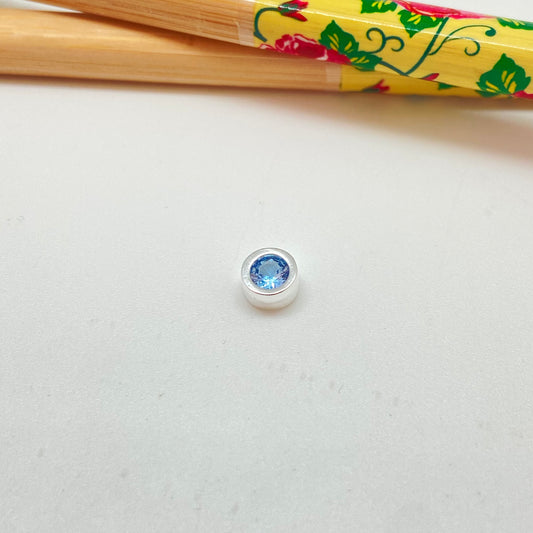 FP967 Colgante Punto de Luz 6 mm para pasar Circón Agua Marina Figura Baño Plata