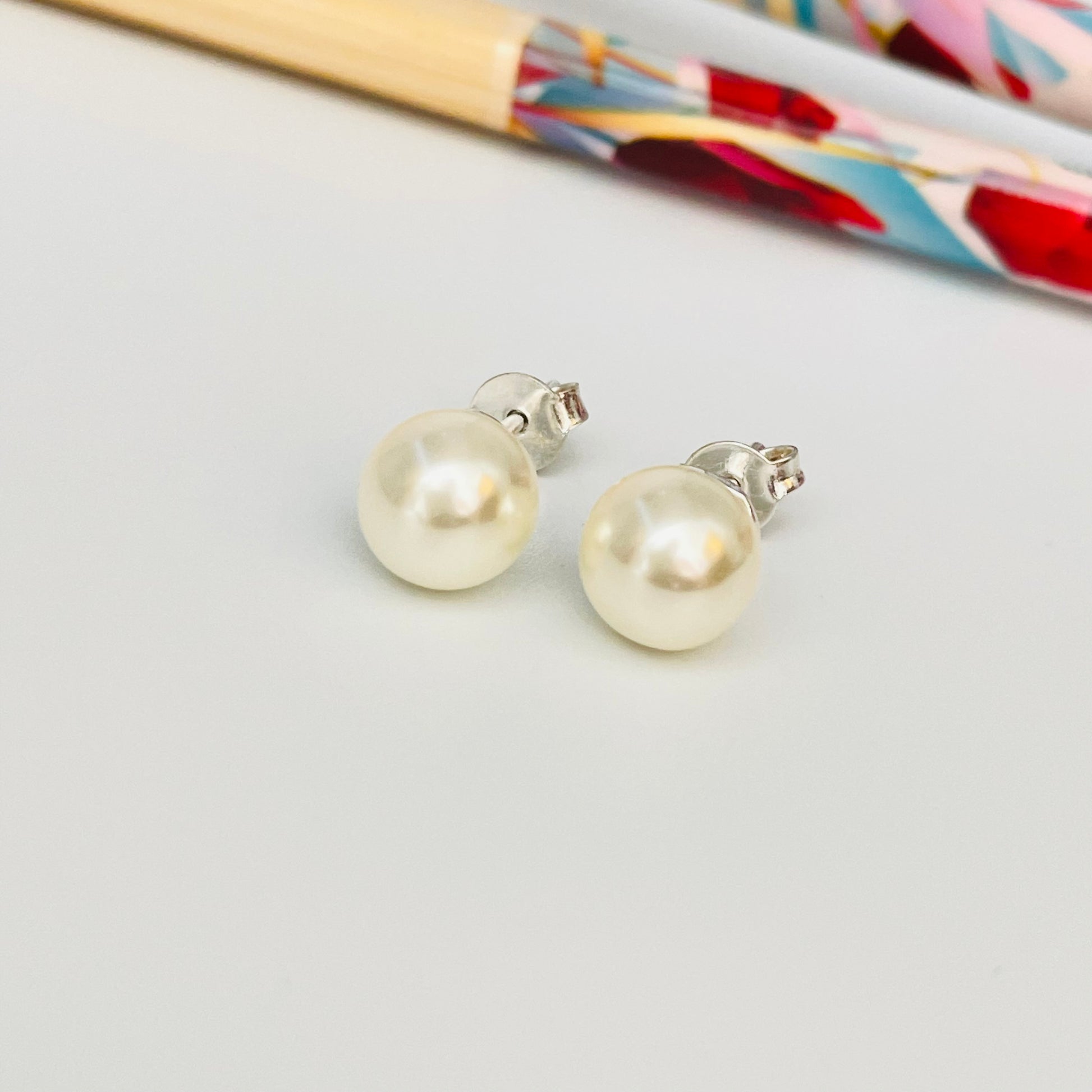 XP212 Aro Perla con Base diá. 8 mm Aro Baño Plata Aros Bañados en Oro y Plata hecho de Bronce Bañado en Plata 50 ml Joyas Bañadas en Plata