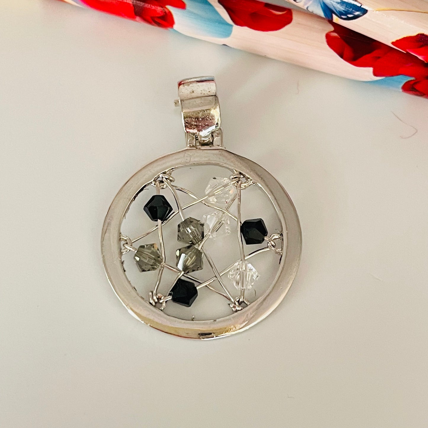 FP04 Colgante alambrismo con opciones de cuentas 27 mm mas valier Bulgari Figura Baño Plata